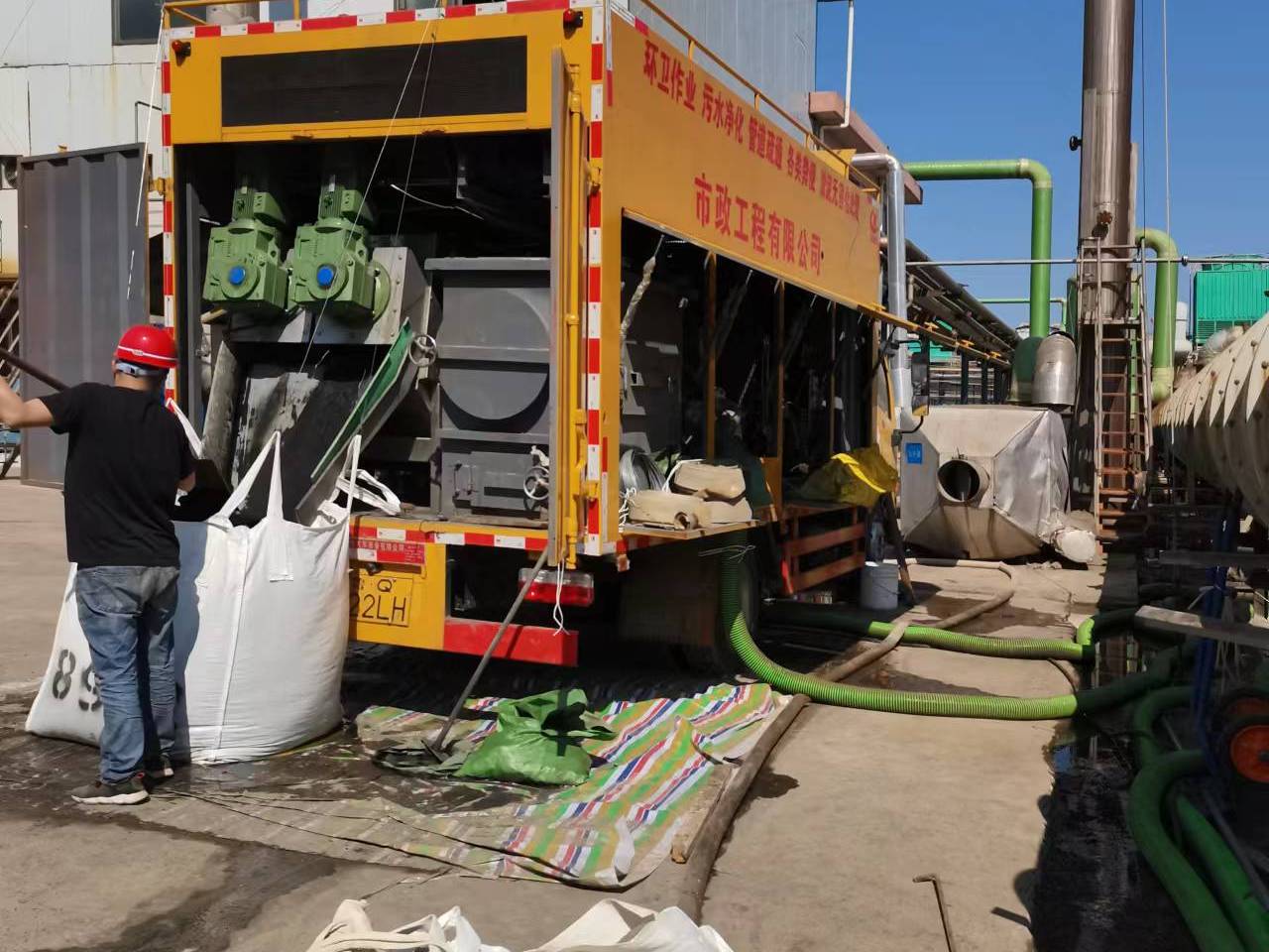 沙县淤泥压干处理