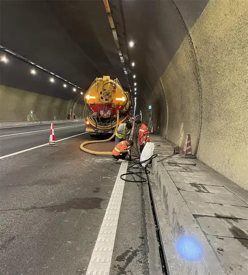 沙县隧道排水渠清淤